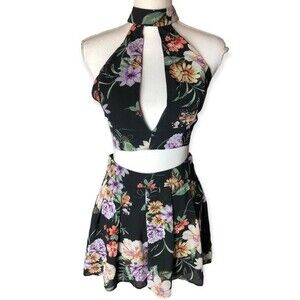 Miss Avenue Floral High Rise Shorts & Halter Neck Crop Top 2-Piece Set